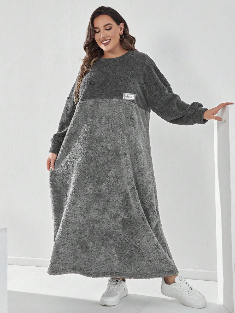 Mulvari 加大尺碼彩塊拼接細節下垂肩毛衣連衫裙保暖服 - 淺灰色 - 查看 1