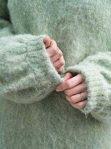 FRIFUL 女式后开衩落肩毛绒针织毛衣，秋季女装 - 綠色 - 查看 3