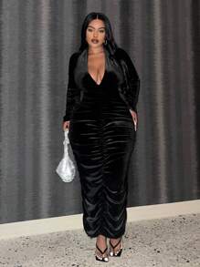 Slaydiva 冬季加大深 V 领褶皱紧身连衣裙