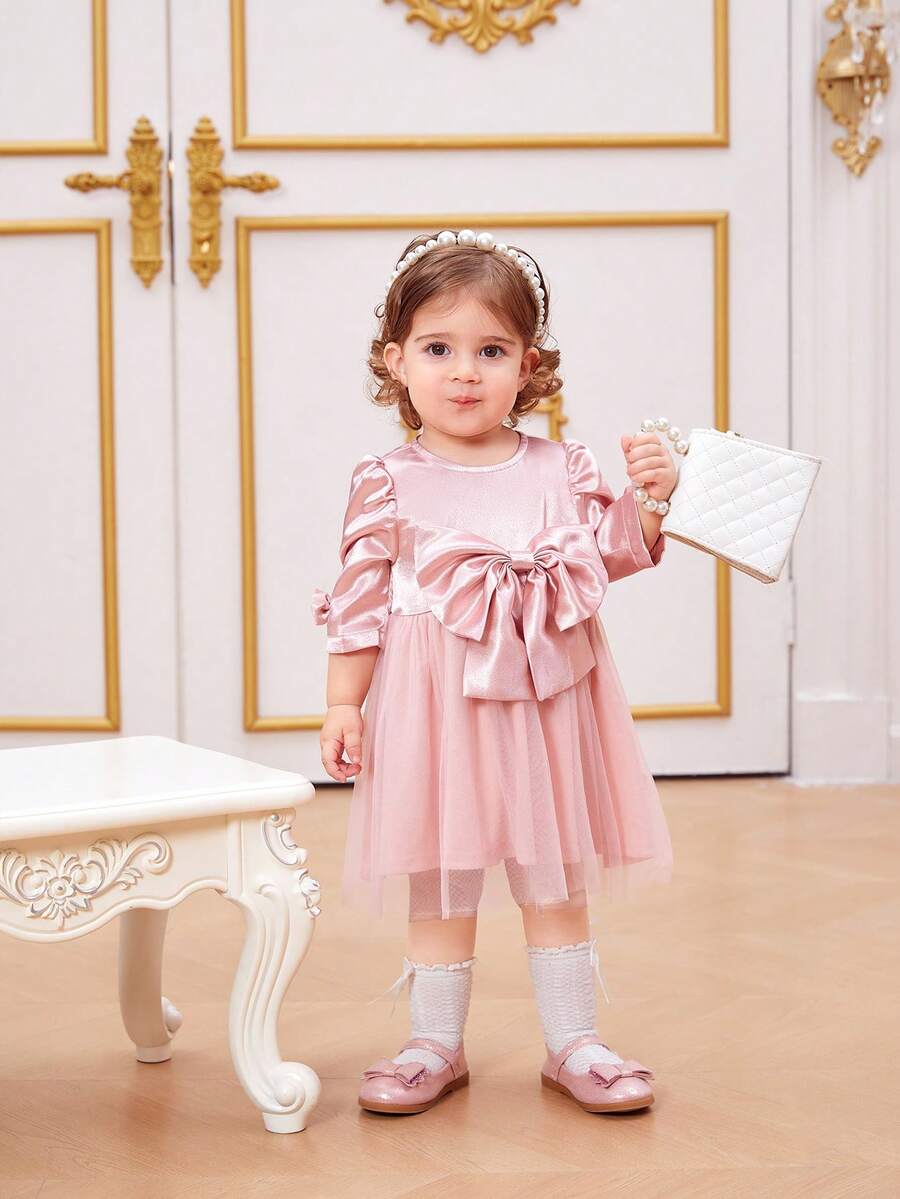 SHEIN 嬰幼兒女寶寶優雅的緞帶蝴蝶結+網紗褶皺長袖洋裝 - 粉色 - 查看 1