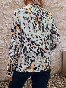 SHEIN LUNE 滿版印花V領襯衫 - 彩色 - 查看 2