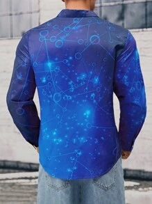 Manfinity LEGND 寬鬆版型男士銀河印花鈕扣襯衫 - 藍色 - 查看 2