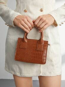 BizChic 時尚簡約的女款手提包