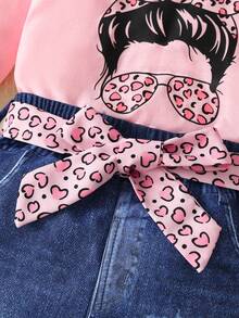 SHEIN Elladie kids Tween Girl Figure Graphic Tee & Denim-Effect Print Belted Pants - Pink - View 5