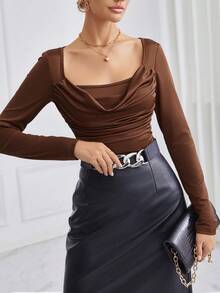 SHEIN Privé Playera Para Damas Con Pliegues Y Fruncidos En Color Sólido