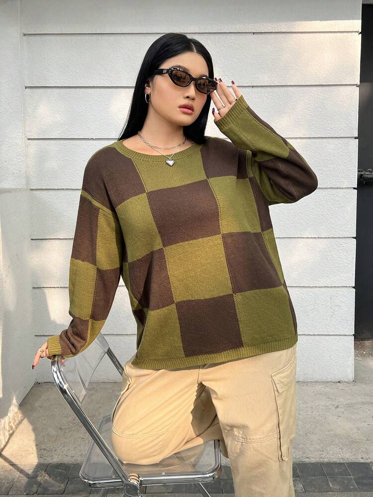 Plus Size Grid Pattern Pullover Sweater