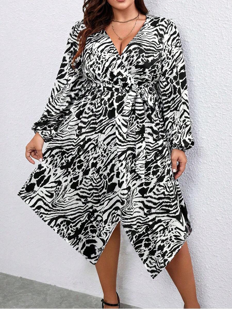 SHEIN LUNE Schwarzes Und Weißes Kleid Mit Langen Ärmeln Für Frauen In Übergröße - Schwarz und Weiss - Übersicht 1