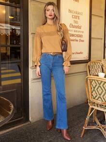 SHEIN Frenchy 蕾絲花邊和荷葉袖口細節的飄帶裝飾上衣 - 卡其色 - 查看 5