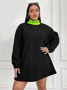 SHEIN EZwear Kích thước lớn Khối màu Áo cao cổ Đầm Với In thư - màu đen - Xem 5