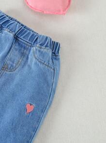 SHEIN Vintaside Kids Baby Girls' Heart & Leopard Print Sweatshirt And Jeans Set - Medium Wash - View 4