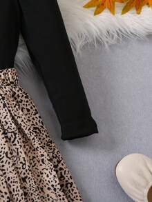 SHEIN 女孩法式泡泡袖立領上衣+百褶裙套裝 - 彩色 - 查看 6