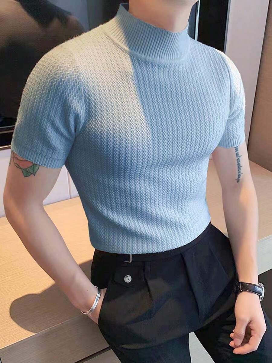 Manfinity Homme 男士素色針織短袖套頭毛衣帶人字形高領 - 淺藍色 - 查看 1