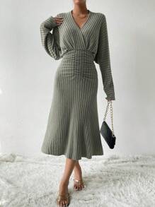 Chiquease Batwing Sleeve Bodycon Dress - Green - View 3