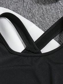 SHEIN 補間女孩字母刺繡連帽衫、拼布背心、長褲運動三件套 - 黑與白 - 查看 3