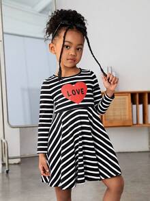 SHEIN Cô Gái Trẻ In sọc Đồ họa chữ & trái tim Đầm - Đen và trắng - Xem 6
