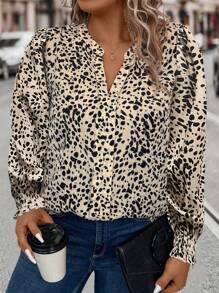 SHEIN CURVE+ Plus Size All-over Printed Notched Neck V-neck Blouse - Multicolor - View 1