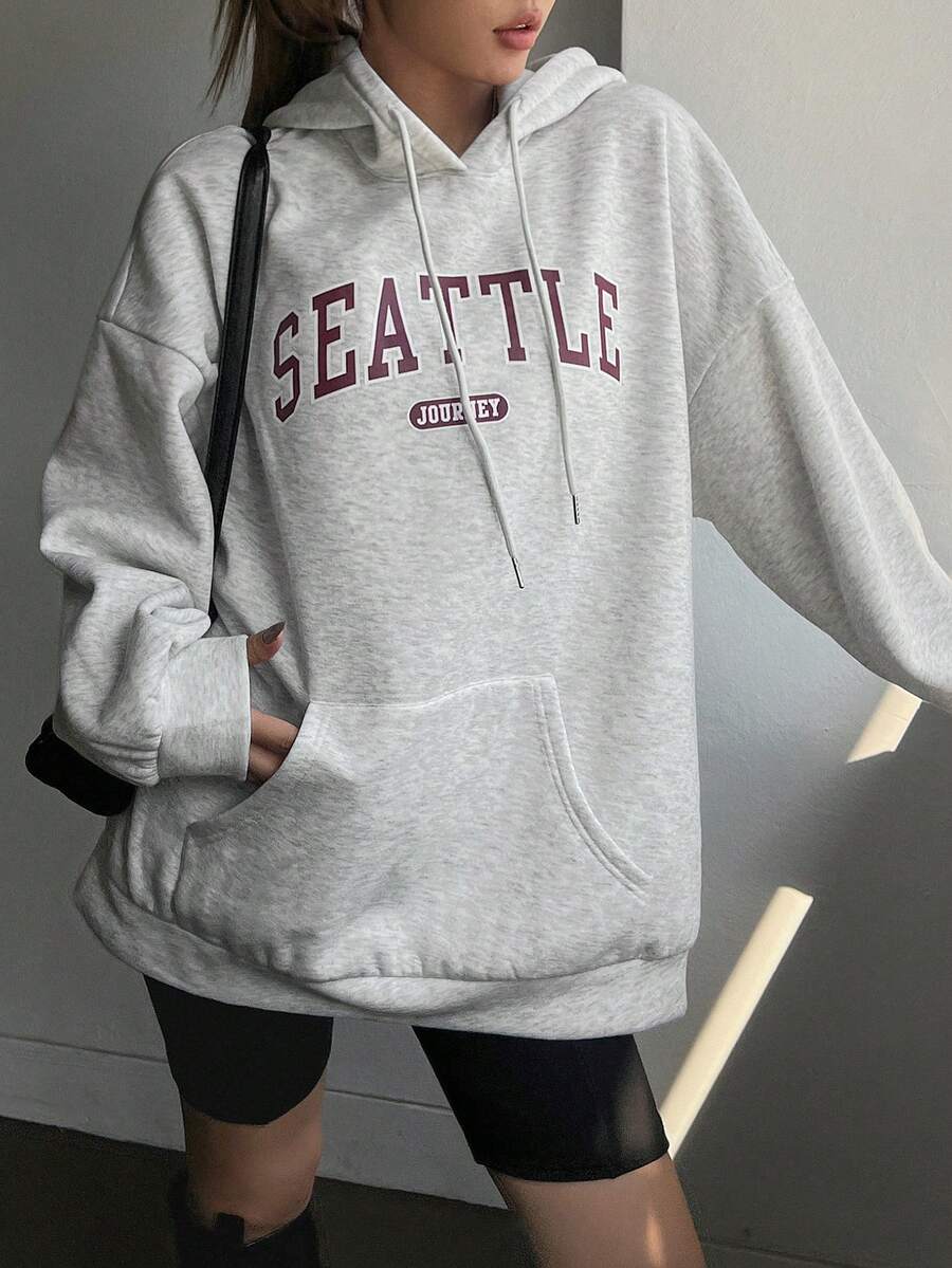 DAZY Đồ họa Chữ cái Túi kangaroo Thả vai Dây rút Hoodie - Màu Xám nhạt - Xem 1