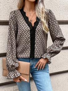 SHEIN Frenchy In Toàn bộ Đồ trang trí Lace hoa văn tay áo lá sen Áo sơ mi - Màu Khaki - Xem 1