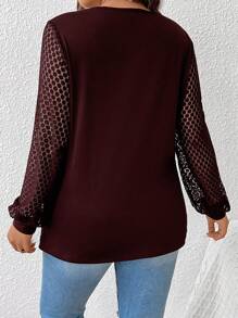 SHEIN Frenchy تي شيرت T-شيرت ضيافي أنثوي موحد اللون بتصميم رباط وأكمام بأسلوب بيشوب مقاسات كبيرة - عنابي اللون - مشاهدة 2
