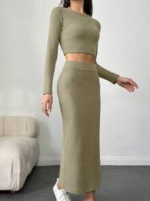 RueChic Ribbed Crop Top And Side Split Skirt Set - Green - View 3