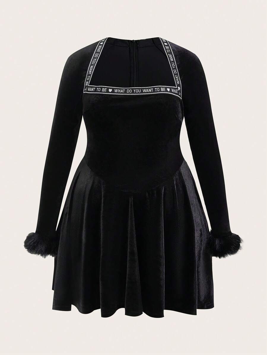 SHEIN ICON Große Größe Kleid mit fusselig Manschette, eckigem Ausschnitt, Samt