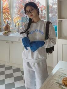 DAZY 女士字母印花連帽衫和運動長褲套裝 - 灰色 - 查看 5