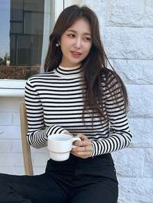 DAZY 女用條紋立領毛衣 - 黑與白 - 查看 8