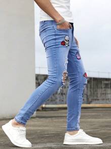 Manfinity LEGND Men Cotton Heart & Skull Patched Detail Ripped Skinny Jeans - Light Wash - View 4