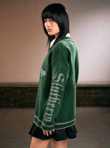 Harry Potter | ROMWE Casaco de Tricô de Ombros Caídos Solto com Brasão de Letra Bordado em Estilo Sonserina para Mulheres