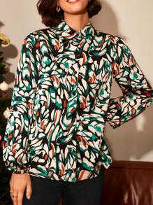 SHEIN Frenchy 聖誕滿版印花繫帶領燈籠袖襯衫 - 彩色 - 查看 1