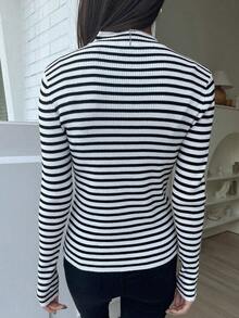 DAZY 女用條紋立領毛衣 - 黑與白 - 查看 2