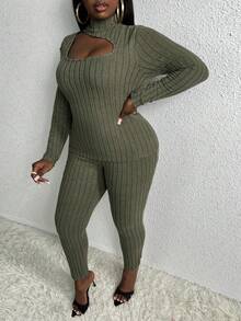 Slaydiva Plus Cut Out Mock Neck Tee & Leggings - Army Green - View 3