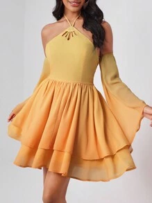 Krystal Everdeen 设计师系带露背挂脖领喇叭袖多层下摆优雅连衣裙，适合假期 - 黃色 - 查看 1