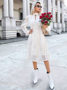 Aveloria Sukienka damska z długim rękawem i kontrastową siateczką w kwiaty