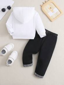 SHEIN 嬰兒男童白色帽兜連帽衫+黑色牛仔褲套裝 - 彩色 - 查看 2