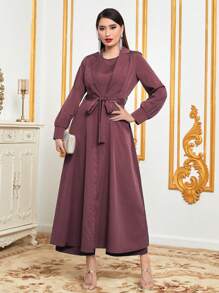 Al Najma 纯色系带翻领长袍 - 中紫紅色 - 查看 1