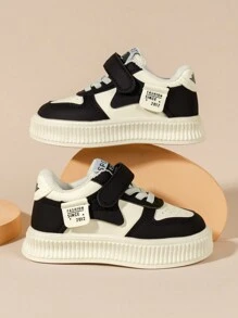 婴儿运动鞋，厚底，钩环扣，休闲时尚运动鞋 - 黑與白 - 查看 4