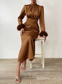 Chiquease Váy lụa cổ lọ nhún bèo có chèn lông gà tây và trang phục maxi thanh lịch cho nữ - màu nâu - Xem 4