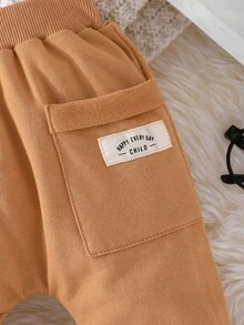 男嬰字母補丁細節長褲 - 杏色 - 查看 4