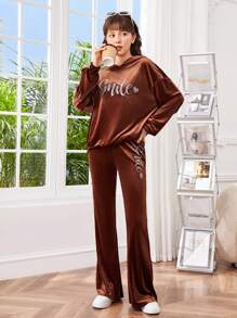 SHEIN Cô gái Màu thuần Nhung Lá thư Dát Đầy Hoodie Và Quần loe Bộ - màu nâu - Xem 1