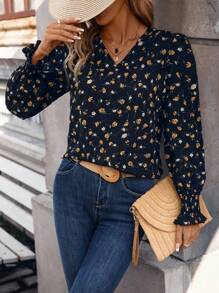 SHEIN Frenchy 女士碎花V领衬衫，适合春秋季穿着