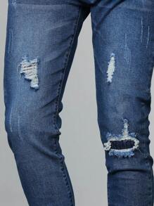 Manfinity LEGND Men's Ripped Casual Slim Fit Jeans With Tapered Leg