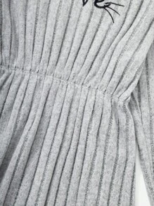 SHEIN 女大童刺繡字母圖案小高領條紋針織洋裝 - 灰色 - 查看 4