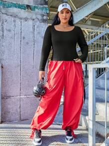 SHEIN EZwear 女性加大尺碼純色方領修身t恤