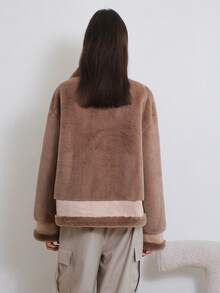 2023年秋冬新款女士短外套,採用人造貂皮和麂皮革,減少老化效果 - 卡其色 - 查看 2