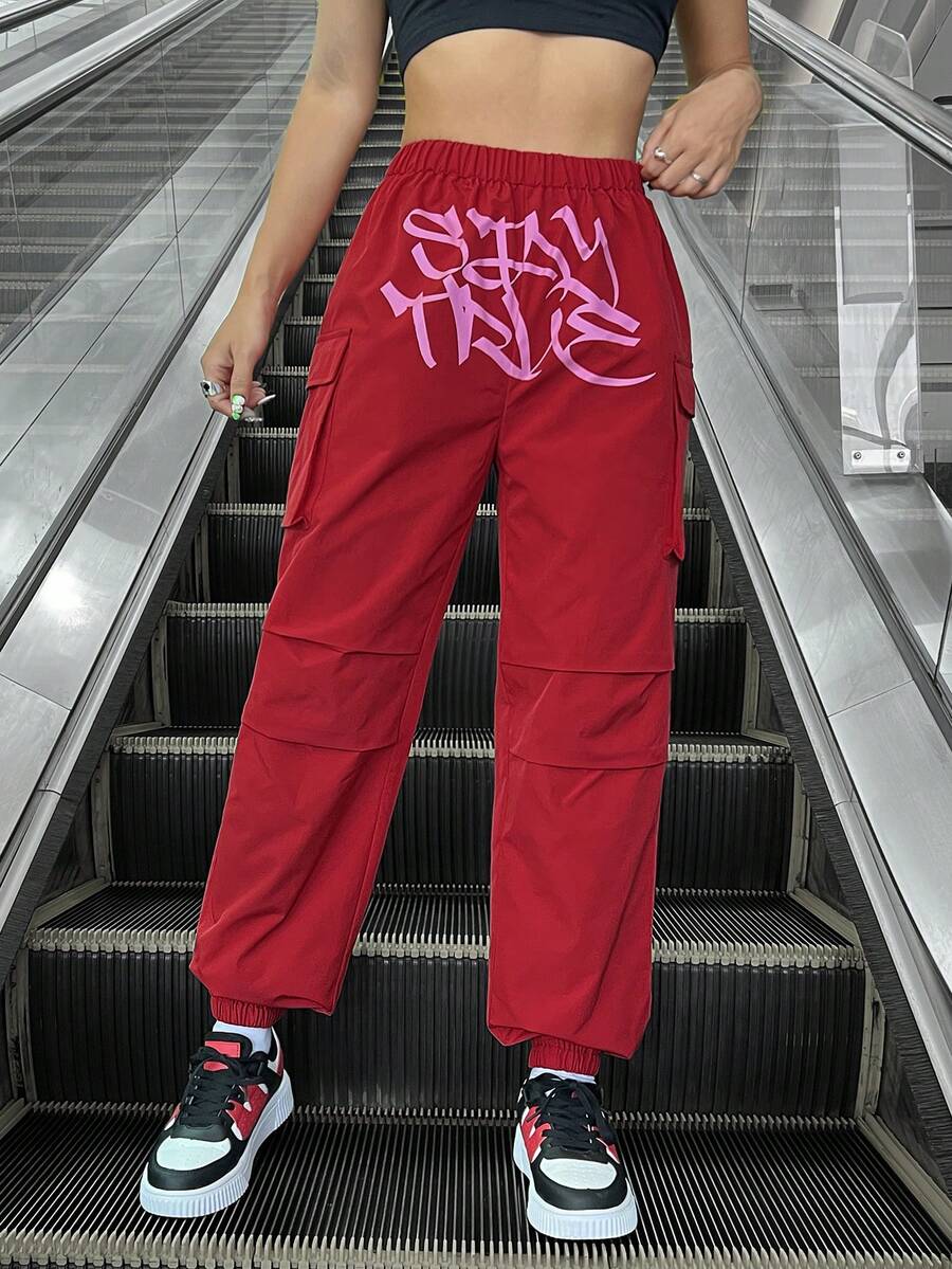SHEIN Coolane 女士塗鴉印花前片貨物褲 - 紅色 - 查看 1