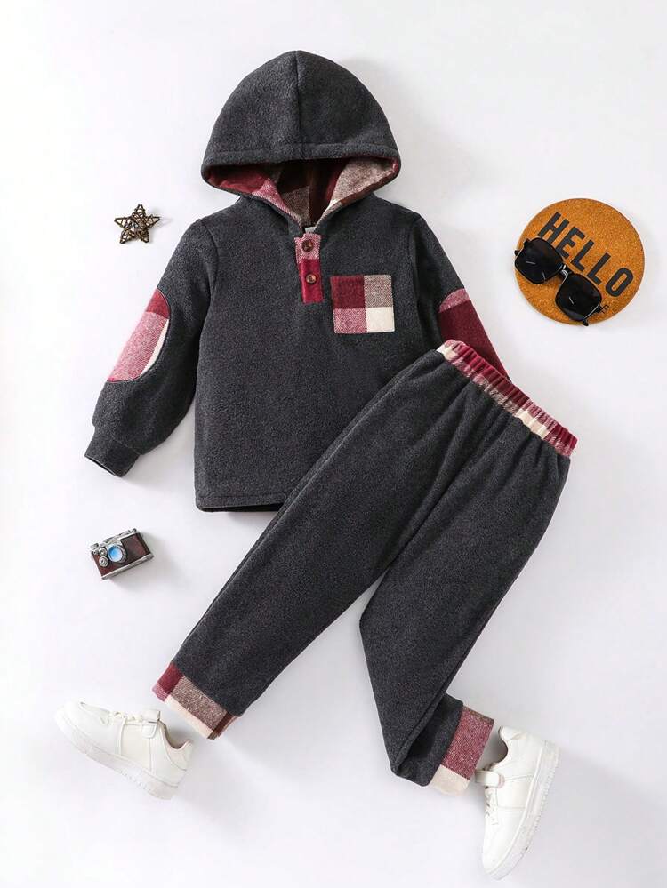 Young Boy Plaid Patched Pocket Hoodie & Sweatpants