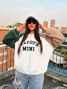 SHEIN EZwear Talla grande Capucha teddy con bordado de letra de manga raglán - Multicolor - Ver 1