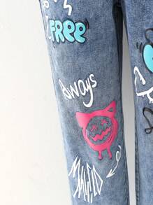 SHEIN Explorewe 青少年女孩塗鴉字母印花牛仔褲 - 中等水洗藍 - 查看 3