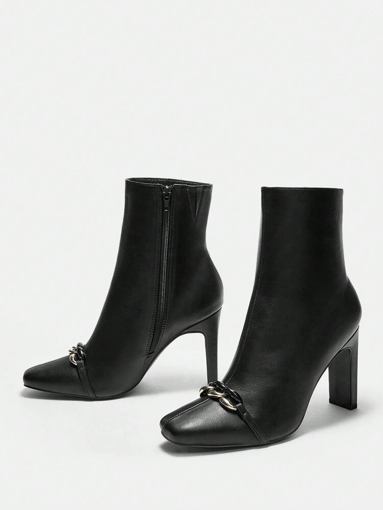 Fashionable Women's Boots